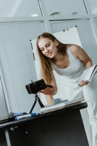 gig-economy-side-hustle-earn-extra-money-making-side-job-side-money-second-job-hustling-hustle-gig-concept-gig-economy-side-hustle-217990810-200x300 Some Side Gigs You Can Do To Earn money Quickly