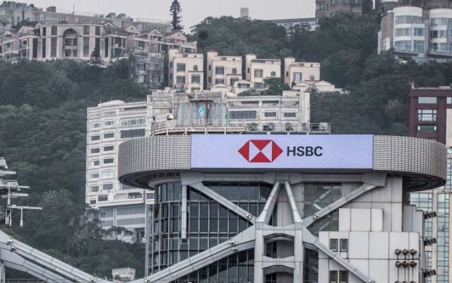 HSBC’s top execs face tense shareholders calling for a breakup