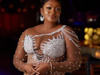 “I face a lot, but I’m not a story teller” – Eniola Badmus shares cryptic post, netizens react