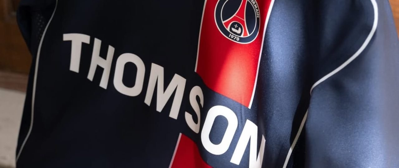 PSG re-issue iconic 2004/05 shirt with help from Ronaldinho
