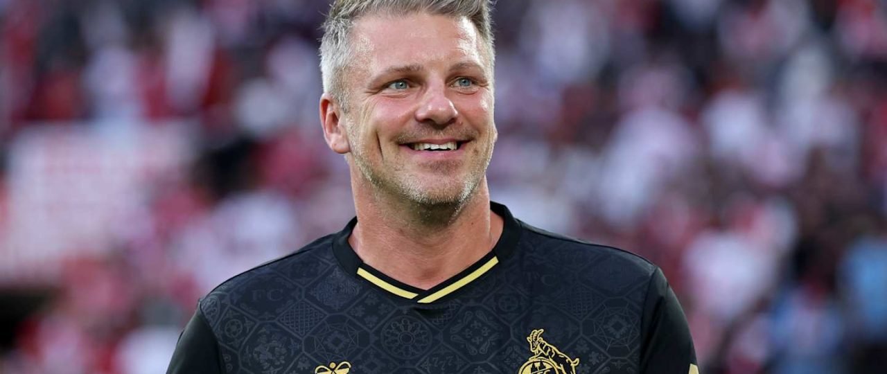 FC Koln head coach turning heads for unusual touchline antics