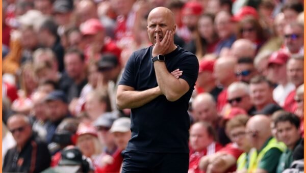 Club chief sends brutal message to Liverpool over potential €100 million transfer