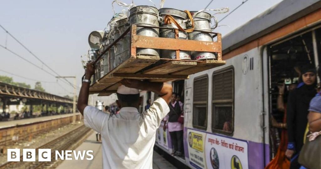 Mumbai's famed dabbawalas fed millions for over 100 years - now they are disappearing