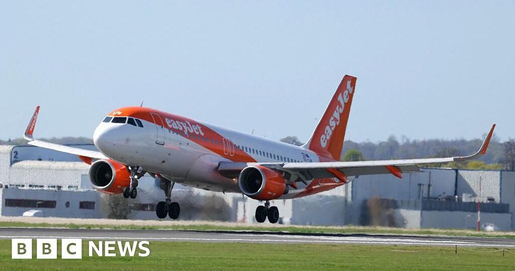 EasyJet flight diverts to Rome over power bank in luggage