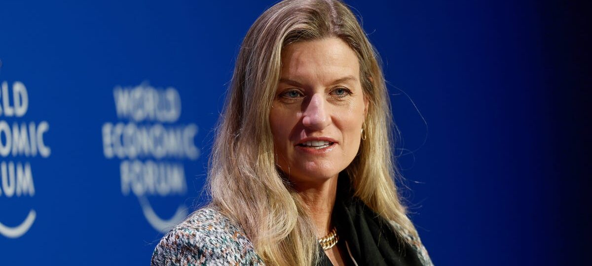 24 retail CEOs made as much in a day as their typical employee earned in a year — and a big one didn't