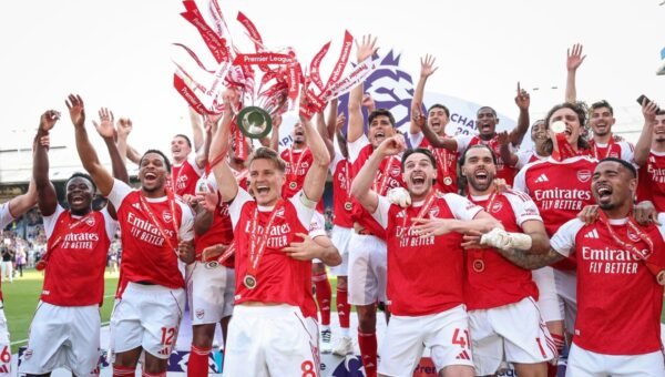 When is the Arsenal trophy parade and what is the route?