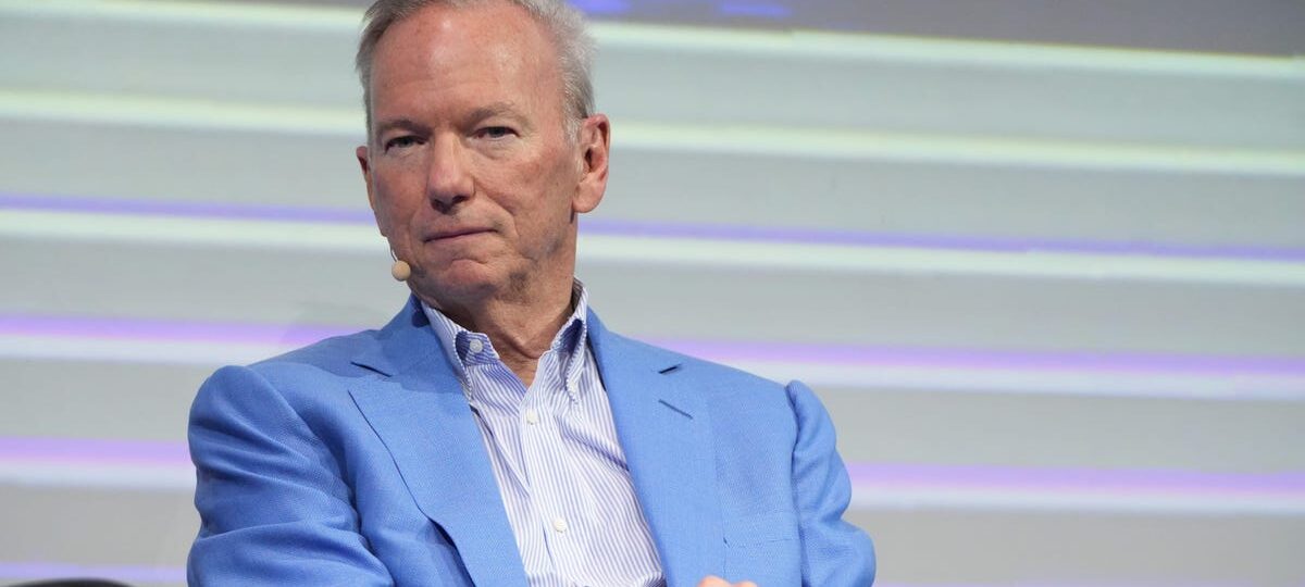 Arizona students boo former Google CEO Eric Schmidt as he talks about AI during graduation speech