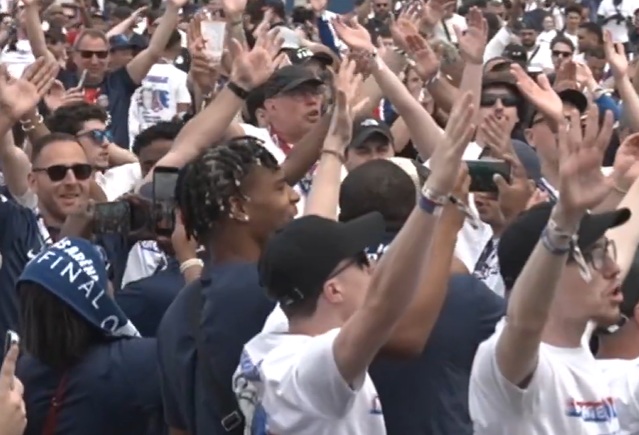 PSG fans in Budapest in good spirits ahead of Champions League final against Arsenal (Video)