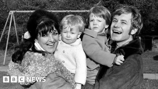 Original Coronation Street cast member dies aged 89