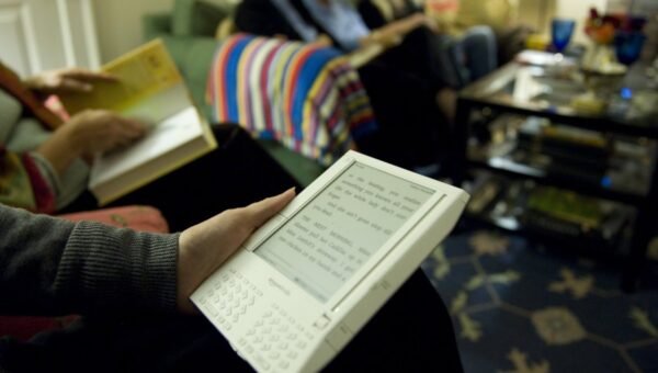 Users turn to jailbreaking their older Kindles as Amazon ends support