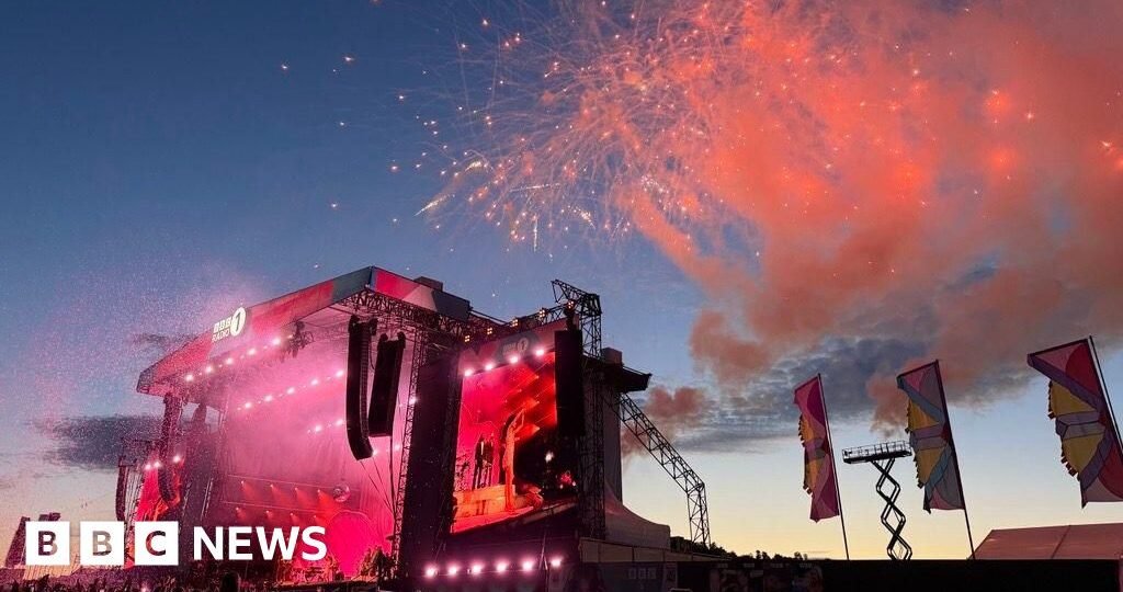 Olivia Dean brings the curtain down on Radio 1's Big Weekend with 'magic' set