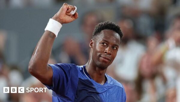 ‘Magician’ Monfils exits final French Open
