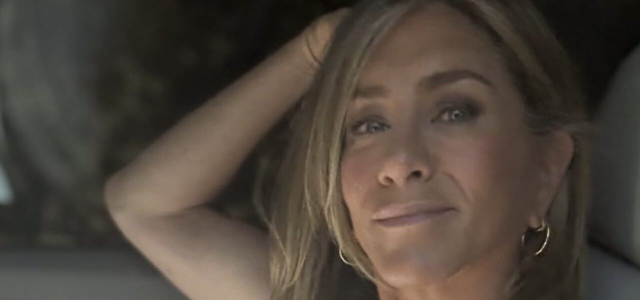 Jennifer Aniston Says Her Signature California Glow ‘Didn’t Just Fall Off a Truck’ — Here’s How She Masters It