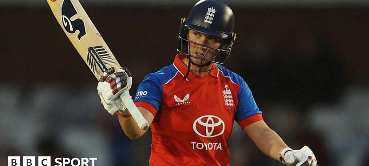 Capsey and Bell impress as England win T20 opener