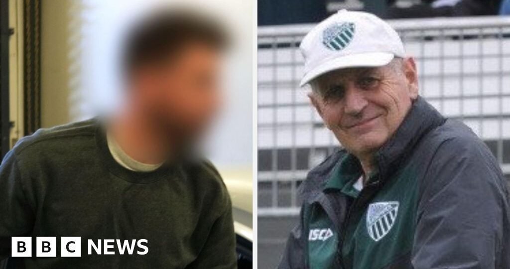 Photographer charged with stealing camera of Bondi shooting victim after attack