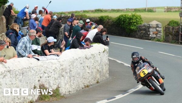 Rider dies following crash on Pre-TT classic race