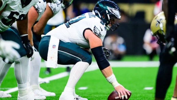 How Sean Mannion is reshaping the Eagles run-blocking identity