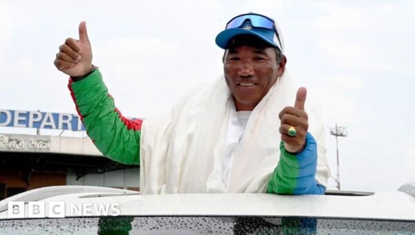 ‘Everest Man’ and ‘Mountain Queen’ break own records scaling world’s tallest peak