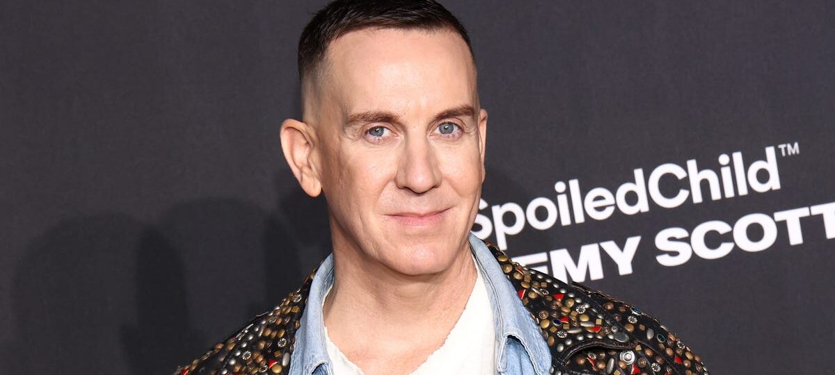 Fashion designer Jeremy Scott gets a huge cheer after ripping up his AI-written commencement speech