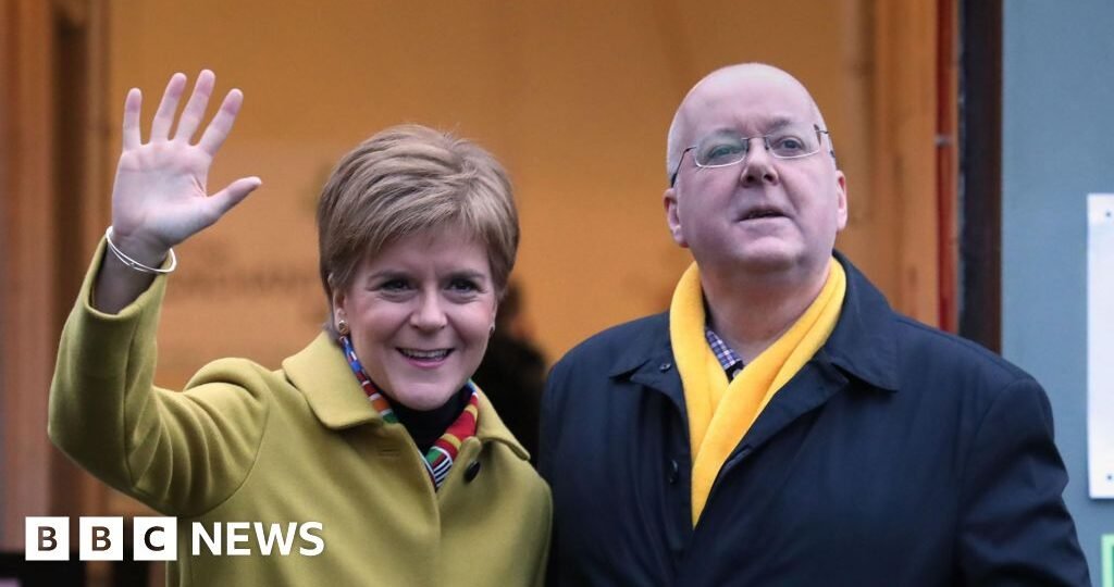 Sturgeon defends 'no comment' police interview after SNP funds probe arrest