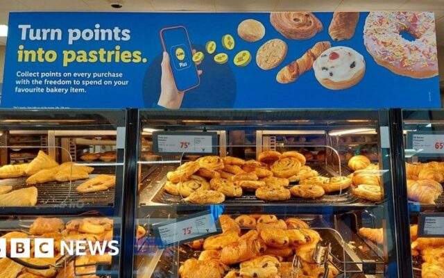 Lidl says customers can turn points into pastries. But shoppers want the old app back