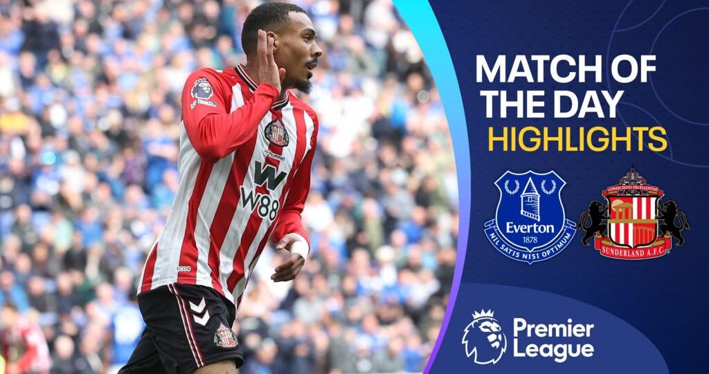 Sunderland keep Europe hopes alive with win at Everton