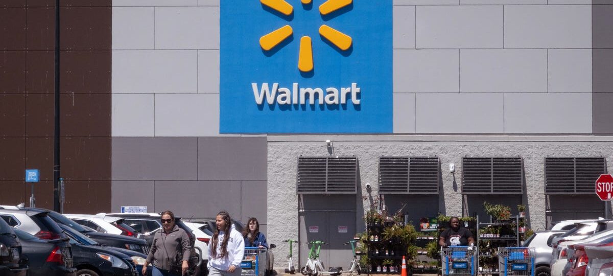 Walmart is starting to deliver restaurant meals with your grocery order