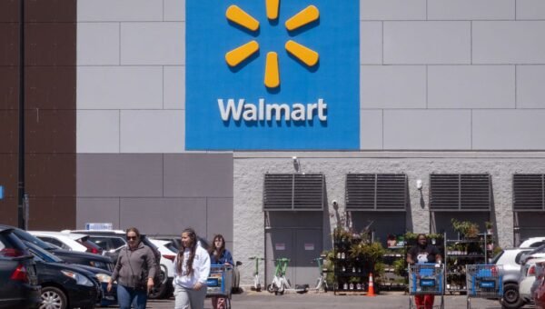Walmart is starting to deliver restaurant meals with your grocery order