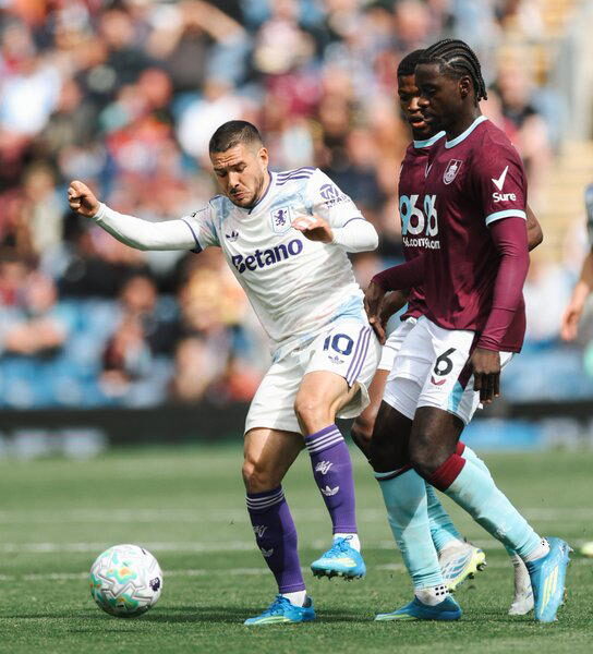 Aston Villa stumble at relegated Burnley in blow to UCL hopes