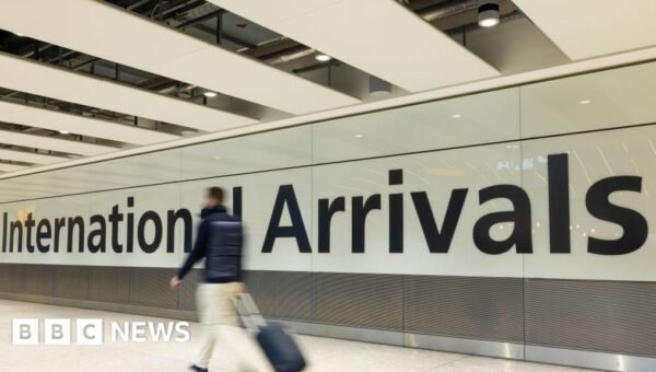 UK migration drops to 171,000 – almost half 2024’s figure