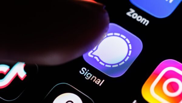 Hackers are trying to steal Signal users’ backups in new wave of phishing attacks
