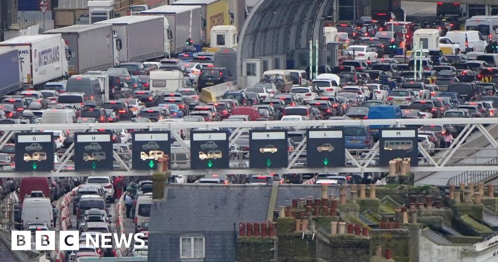 Prepare for half term queues at Dover due to EU border process, port says