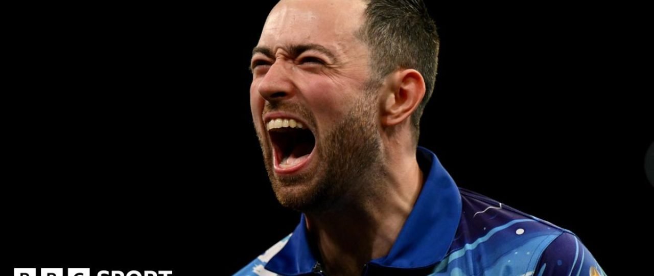 Humphries & Price seal Premier League play-off spots