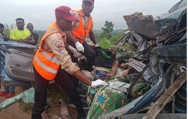 11 die as vehicle plunges off Ogun bridge