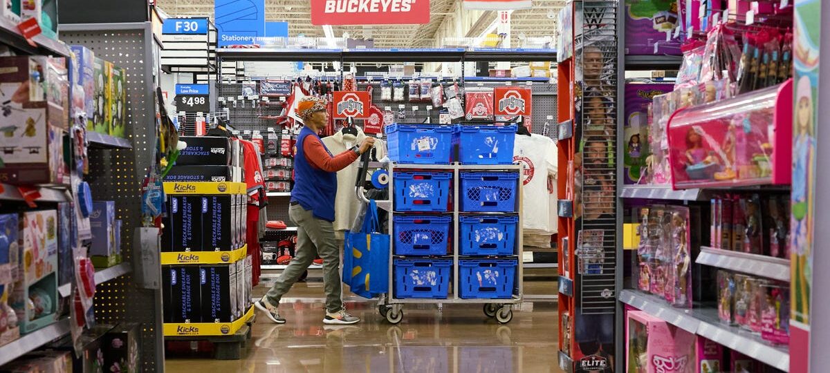 Walmart’s online grocery delivery boom is stretching store workers