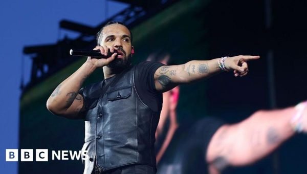 Drake surprise drops three albums and mentions the Kendrick Lamar beef