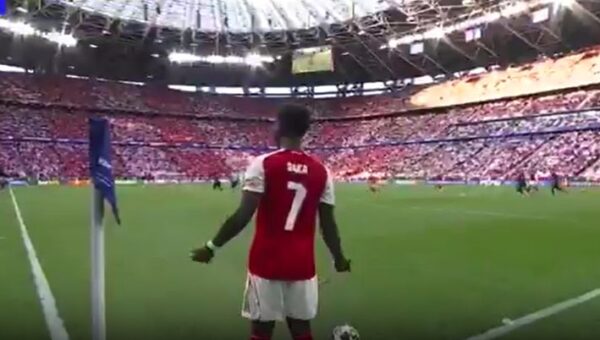 Arsenal were furious with what the referee did right before half-time vs PSG