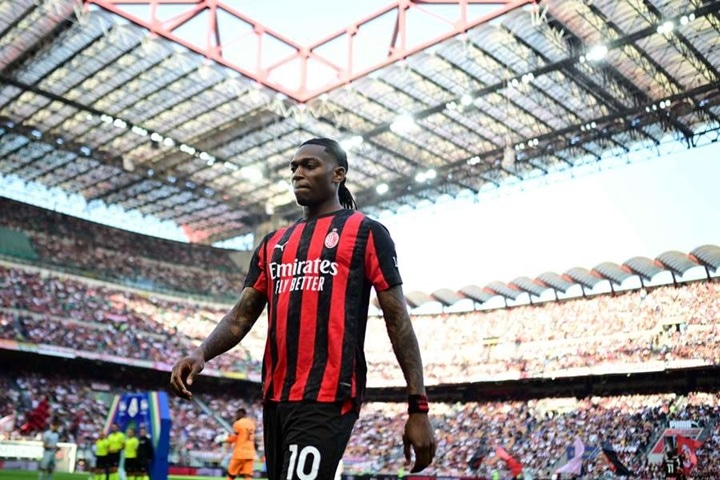 Manchester United interested in Leao cut-price deal