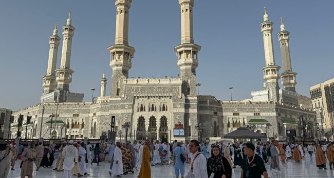 Hajj Pilgrim Numbers Surge To Over 1.5 Million Despite Middle East War