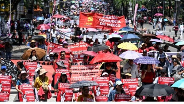 Mexican Teachers Threaten World Cup Protests Over Salary Proposal