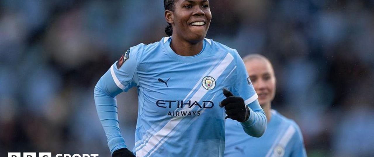 Shaw leads WSL player of the season shortlist