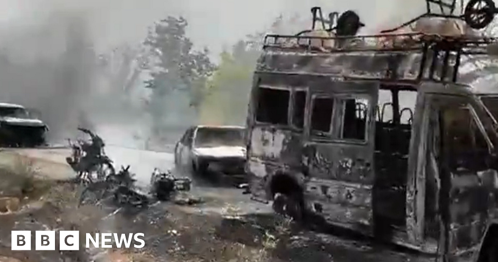 Dozens of vehicles burnt as Mali jihadists enforce blockade