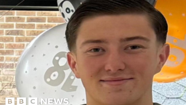 Police watchdog probes handcuffing of murder victim