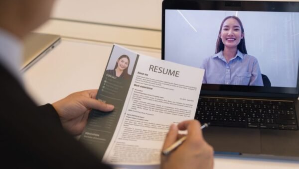 The best way to handle the ‘Tell me about yourself’ question in a job interview, and how to explain a layoff