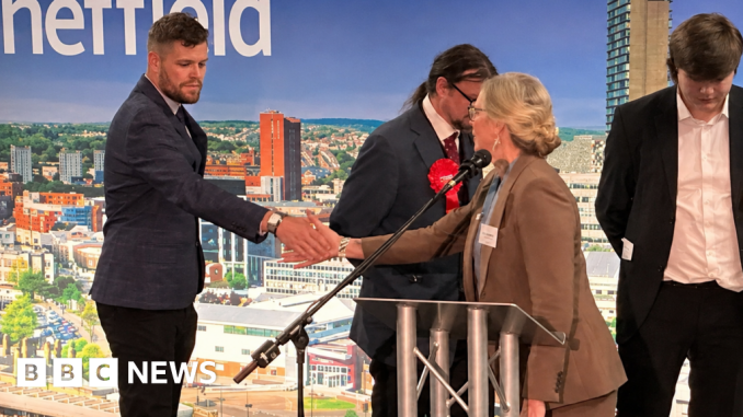 Reform councillor suspended after posts 'brought party into disrepute'