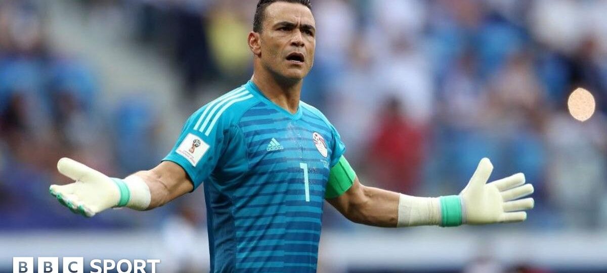 Who are the oldest players to feature at a World Cup?