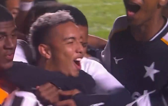 Botafogo midfielder Jordan Barrera scores stunning late equalizer to salvage a point against Sao Paulo (Video)
