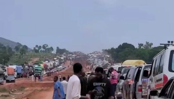 Nigerians lament as Abuja-Kaduna gridlock leaves travellers stranded ahead of Eid