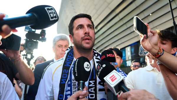 Riquelme hits out at Florentino, demands televised debate