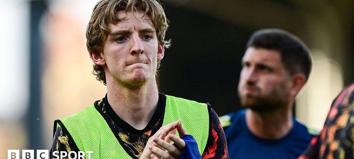 Barcelona in talks with Newcastle to sign Gordon